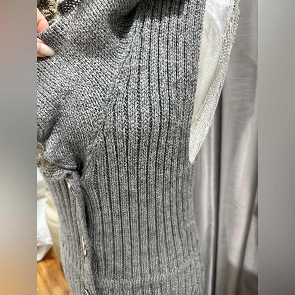 Sioni Gray Knit Cardigan with Faux Fur Collar - Picture 13 of 15